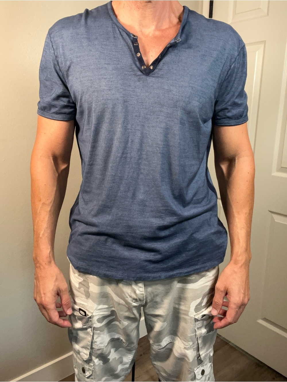 Men's Blue Short-Sleeve Henley T-Shirt